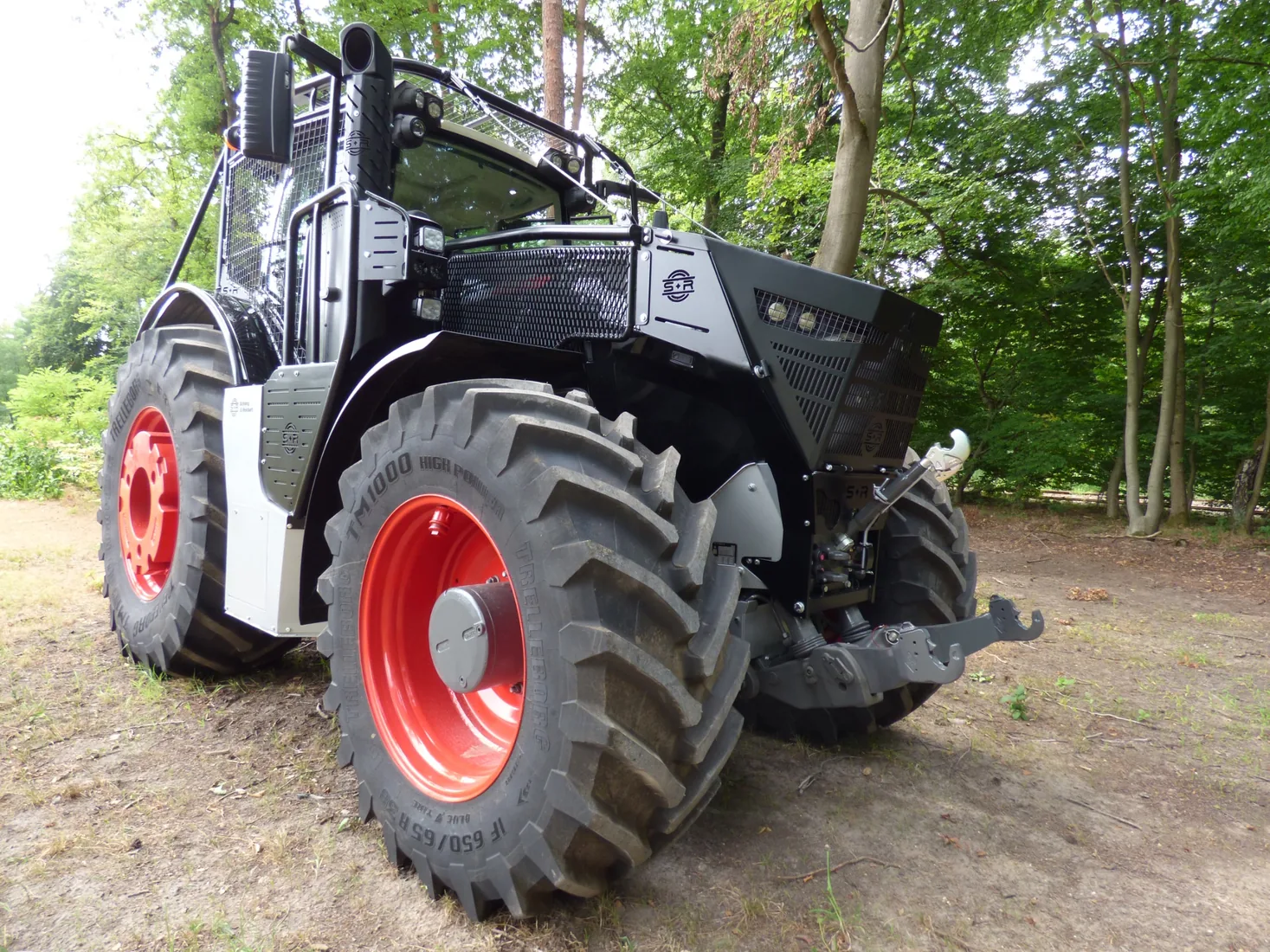 Blindage forestier et protection forestière Fendt 1000 - vue 08