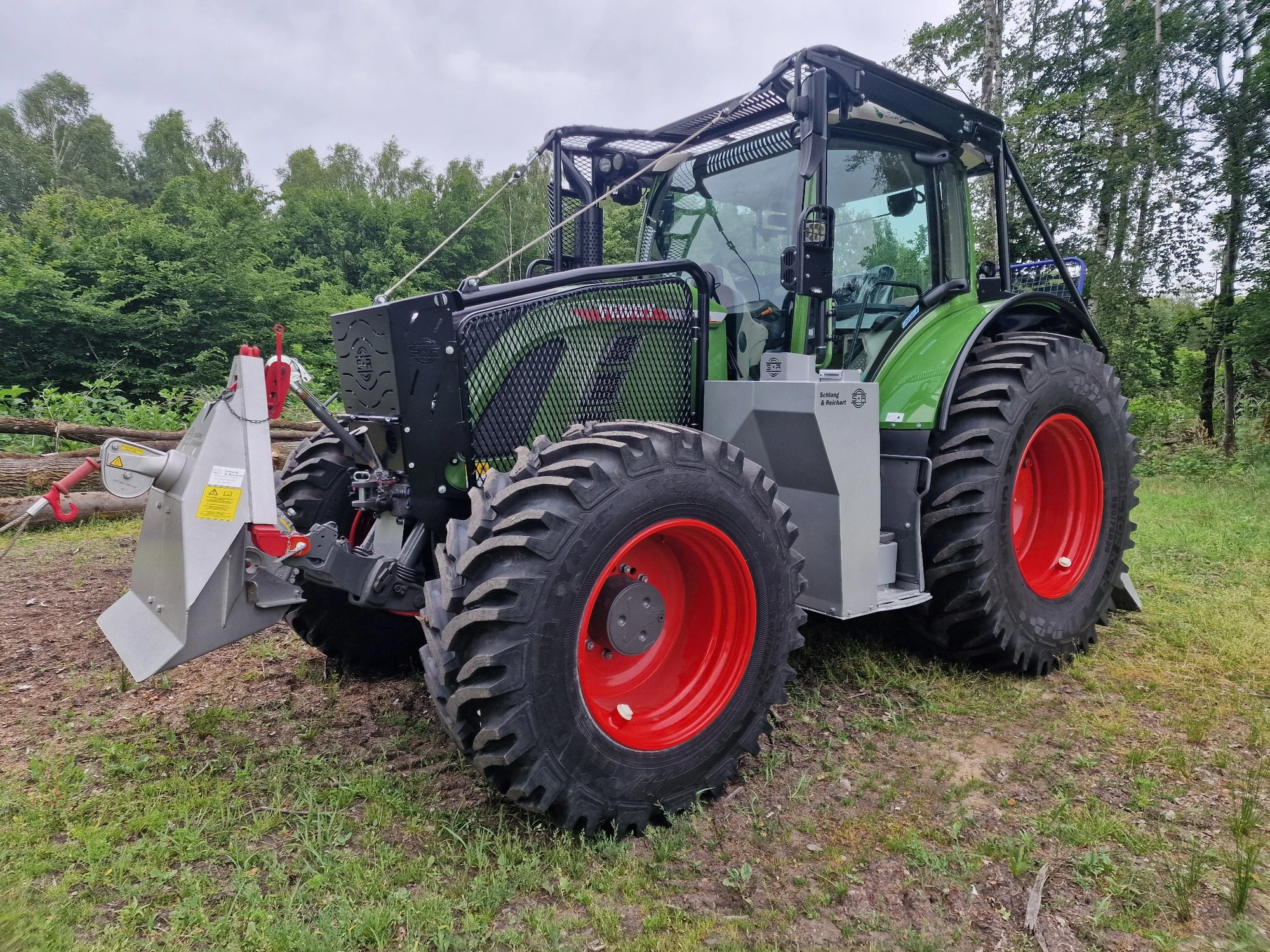 Réalisation de blindage forestier et protection forestière Fendt 700 Gen 6