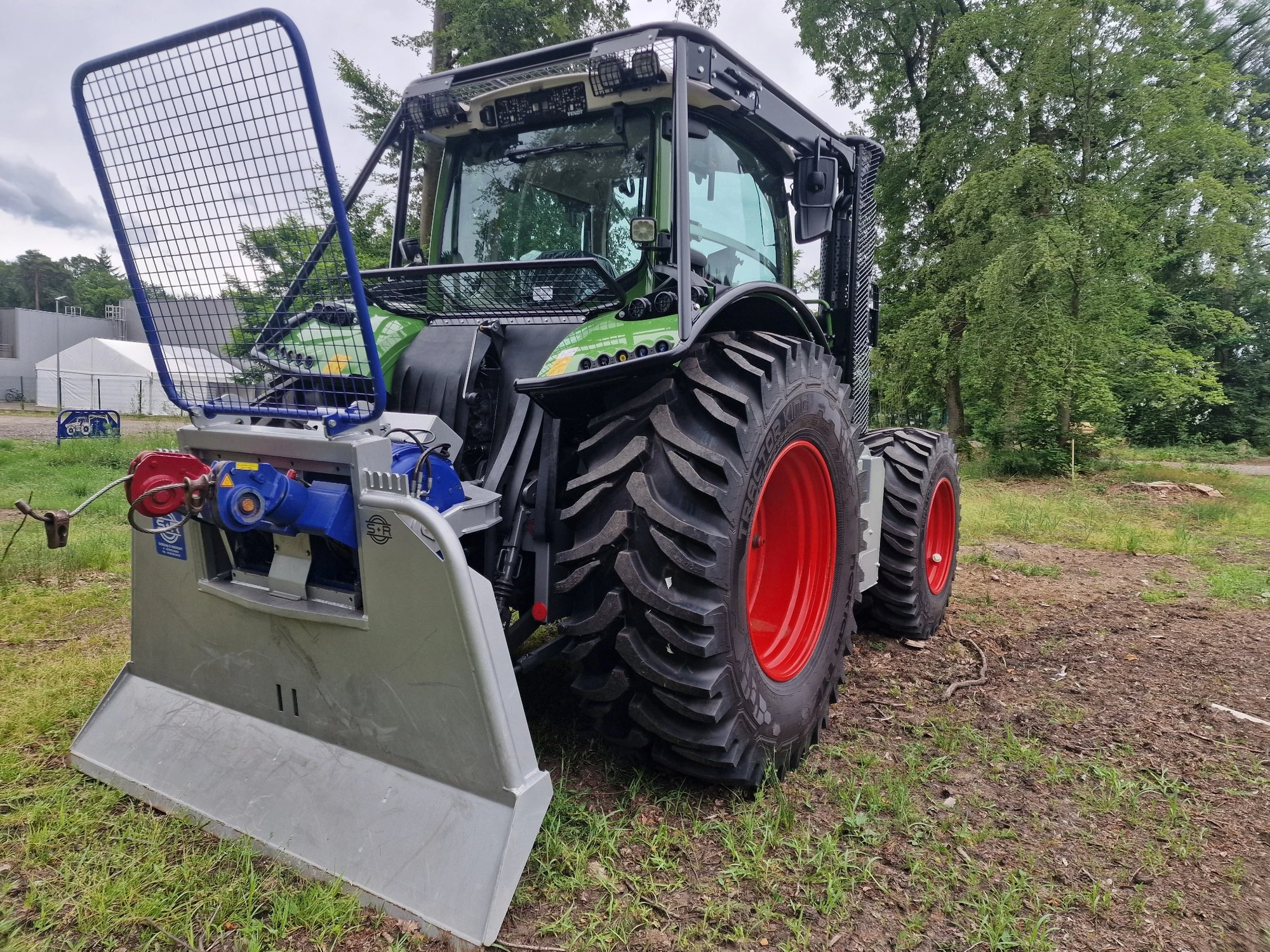 Réalisation de blindage forestier et protection forestière Fendt 700 Gen 6