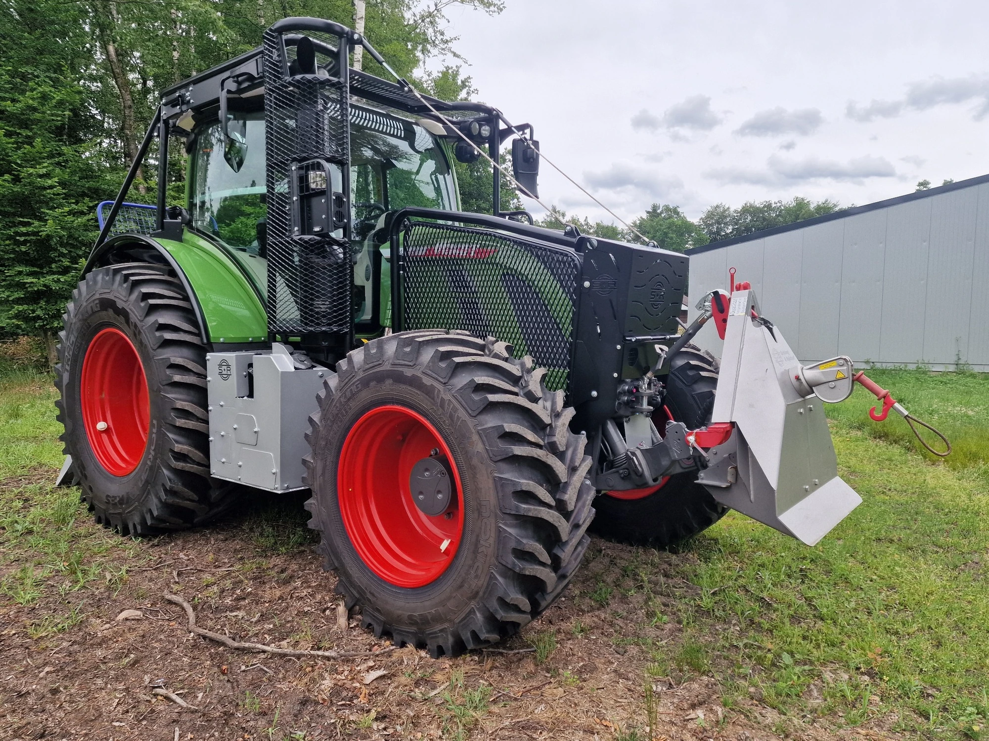 Réalisation de blindage forestier et protection forestière Fendt 700 Gen 6
