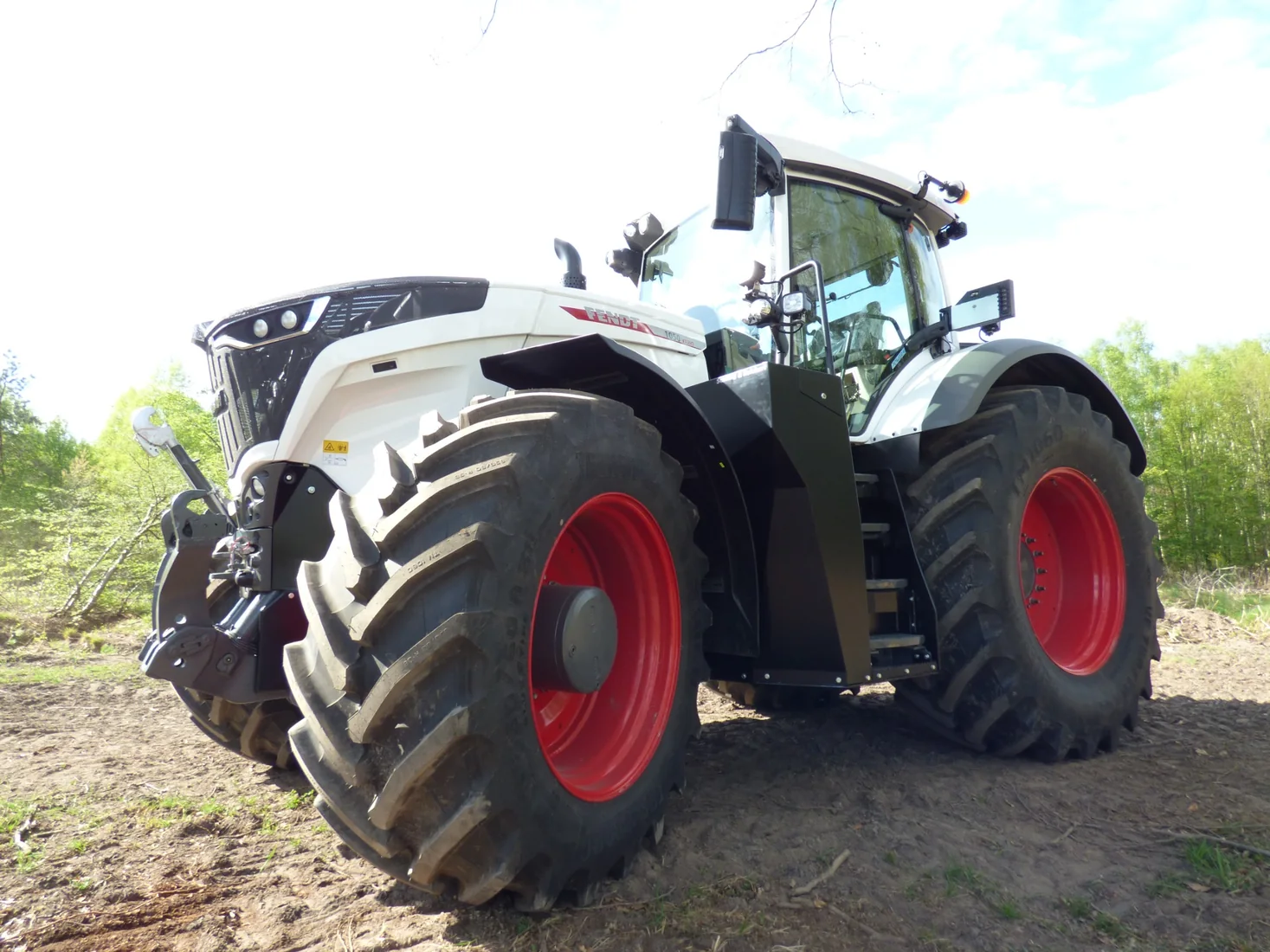Réalisation de blindage forestier et protection forestière sur Fendt 1000