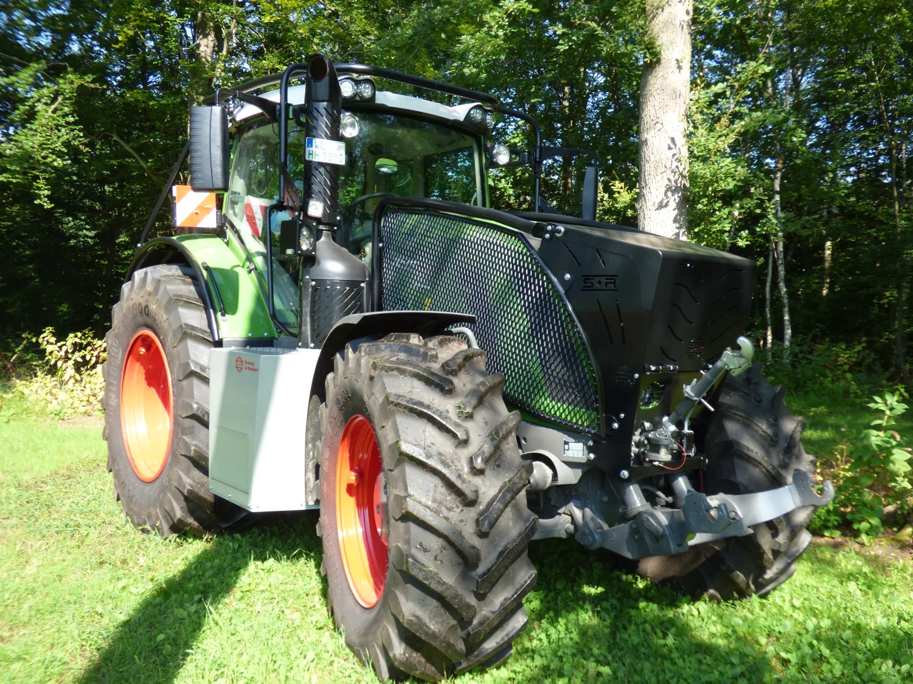 Réalisation de blindage forestier et protection forestière Fendt 900 S4